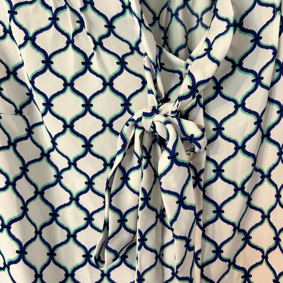 Tommy Hilfiger button up with tie in the front blouse. Size Small - Picture 3 of 6